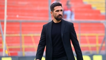 Futbol, Union Espanola vs Deportes Limache.
Fecha 13, Liga de Primera 2025.
El entrenador de Union Espanola Gonzalo Villagra es fotografiado contra Deportes Limache durante el partido de primera division disputado en el estadio Santa Laura en Santiago, Chile.
03/06/2025
Jonnathan Oyarzun/Photosport
Football, Union Espanola vs Deportes Limache.
13st turn, 2025 First division league.
Union Espanola’s head coach Gonzalo Villagra is pictured against Deportes Limache during the first division match held at the Santa Laura stadium in Santiago, Chile.
03/06/2025
Jonnathan Oyarzun/Photosport