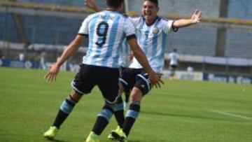 Correa y 'Gio' aniquilan a Perú en la victoria de Argentina 2-0