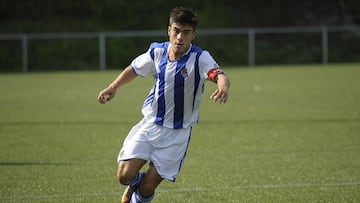 Ander Barrenetxea durante un partido con las categor&iacute;as inferiores de la Real Sociedad.