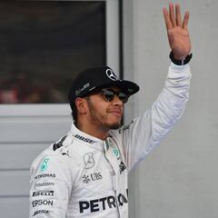 Hamilton takes Austria pole in thrilling qualifying session