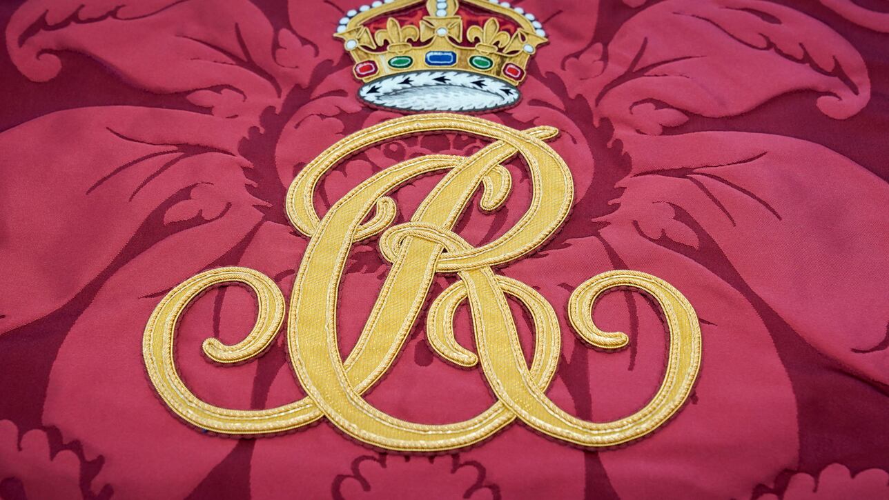 What’s the meaning of ‘ER’ and what will be the symbol of King Charles ...