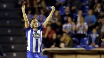 Lucas Pérez celebra su gol.