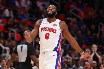 21. Andre Drummond. El pvot de los Pistons tambin percibir 25,43 millones de dlares. Si ejerce su player option, permanecer bajo el actual contrato hasta junio de 2021.