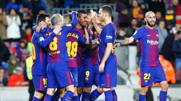 En la jornada 19 de la LaLiga 2016-2017, Messi salvó al Barcelona en Villarreal in-extremis. Los blaugranas caían 1-0 en El Madrigal por obra de Nicola Sansore, pero el rosarino embocó un sublime tiro libre en el último minuto para sellar un empate que, a la larga, no sirvió de mucho para los dirigidos por Luis Enrique.