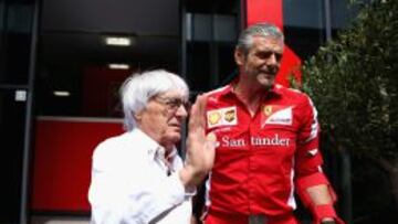 Bernie Ecclestone junto a Maurizio Arrivabene, jefe de Ferrari.