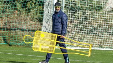 24/11/2021 CADIZ CF ENTRENAMIENTO SEMANAL ALVARO CERVERA