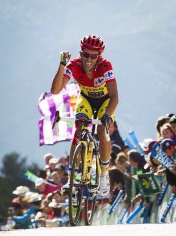 El ciclista español del Tinkoff Alberto Contador consigue la victoria de la vigésima etapa de la 69 edición de "La Vuelta" Vuelta a España