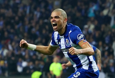 Pepe celebra un gol en el partido de Champions entre el Oporto y el Shakhtar.