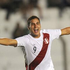 Pumas tiene en la mira a Alexander Succar