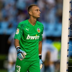 Jugadores que defendieron la camiseta del Barça y Valencia