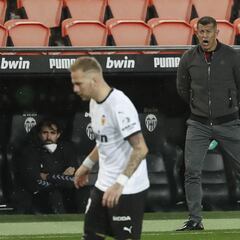 Almirón: "No pretendo abandonar y mucho menos ahora"