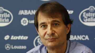 "No me he planteado el cambio de entrenador en el Depor"