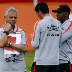 La gran duda táctica de Rueda para el duelo ante Colombia