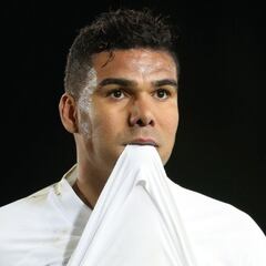 Casemiro está en el alambre