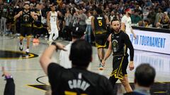 SAN FRANCISCO, CALIFORNIA - MARCH 28: Stephen Curry #30 of the Golden State Warriors celebrates a made basket during the fourth quarter against the New Orleans Pelicans at Chase Center on March 28, 2023 in San Francisco, California. NOTE TO USER: User expressly acknowledges and agrees that, by downloading and or using this photograph, User is consenting to the terms and conditions of the Getty Images License Agreement.   Loren Elliott/Getty Images/AFP (Photo by Loren Elliott / GETTY IMAGES NORTH AMERICA / Getty Images via AFP)