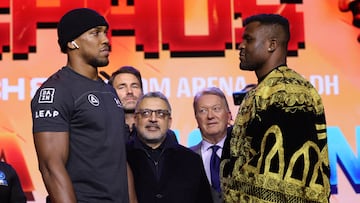 El británico Anthony Joshua y el camerunés Francis Ngannou, cara a cara en Londres.