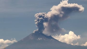 El volcán Popocatépetl registró una nueva explosión y caída de ceniza en municipios aledaños: checa las últimas noticias del coloso.