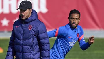 Renan Lodi, durante un entrenamiento del Atl&eacute;tico.