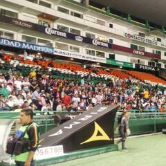 Más de 24,000 personas en el Nou Camp para el León vs. Chivas