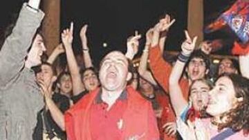 <b>CELEBRACIÓN.</b> La afición navarra lo ha celebrado por todo lo alto.