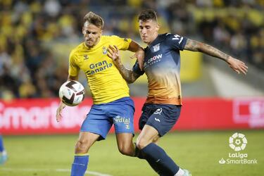 El defensa de Las Palmas ha sido fundamental esta jornada. Su desplazamiento largo de pelota propició la jugada del gol y en otras dos ocasiones generó peligro en el área del Leganés. 