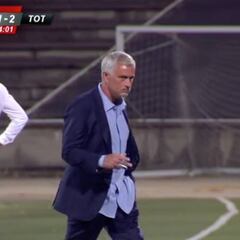 La imagen se las trae: Mou, en el 84', celebrando el gol que evita que le elimine el 6º de Bulgaria