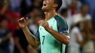 . Lyon (France), 06/07/2016.- Cristiano Ronaldo of Portugal reacts after winning the UEFA EURO 2016 semi final match between Portugal and Wales at Stade de Lyon in Lyon, France, 06 July 2016. 
 
 (RESTRICTIONS APPLY: For editorial news reporting purposes only. Not used for commercial or marketing purposes without prior written approval of UEFA. Images must appear as still images and must not emulate match action video footage. Photographs published in online publications (whether via the Internet or otherwise) shall have an interval of at least 20 seconds between the posting.) (Francia) EFE/EPA/IAN LANGSDON EDITORIAL USE ONLY
