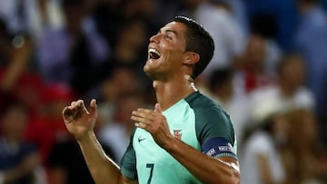 . Lyon (France), 06/07/2016.- Cristiano Ronaldo of Portugal reacts after winning the UEFA EURO 2016 semi final match between Portugal and Wales at Stade de Lyon in Lyon, France, 06 July 2016. 
 
 (RESTRICTIONS APPLY: For editorial news reporting purposes only. Not used for commercial or marketing purposes without prior written approval of UEFA. Images must appear as still images and must not emulate match action video footage. Photographs published in online publications (whether via the Internet or otherwise) shall have an interval of at least 20 seconds between the posting.) (Francia) EFE/EPA/IAN LANGSDON EDITORIAL USE ONLY