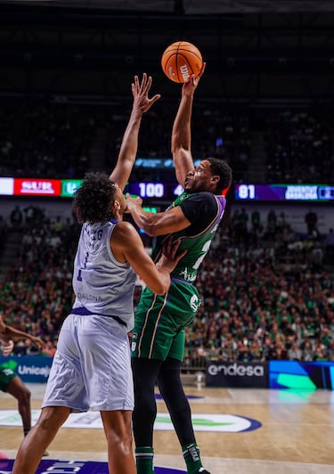 El mejor Unicaja se asoma a Valencia