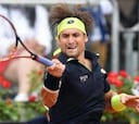 Ferrer gana con sufrimiento y se medirá a Djokovic en semis