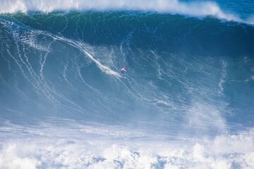 TUDOR Nazar¨¦ Tow Surfing Challenge presented by Jogos Santa Casa.
