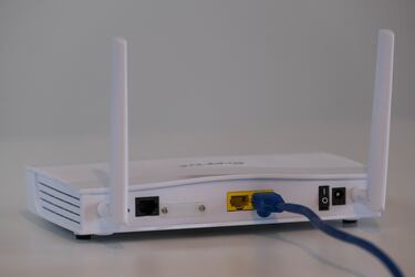 Dónde es mejor poner el router para tener mejor conexión y donde nunca debes colocarlo