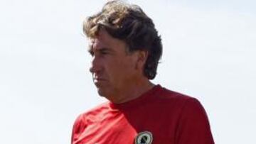 <b>DUDA.</b> Esteban Vigo no ha decidido si Valdez jugará contra el Getafe.