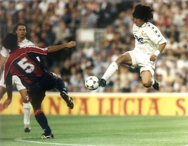 El 7 de enero de 1995, Iván Zamorano anotó un hat-trick al Barcelona en el Bernabéu en apenas 40' de la primera parte. Esa temporada terminaría pichichi de la liga con 28 goles.