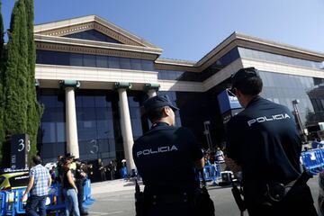 El ambiente en los juzgados de Pozuelo esperando a Cristiano