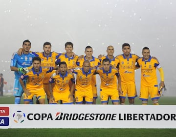 El equipo que presentó Tigres en la final de la Copa Libertadores en 2015.