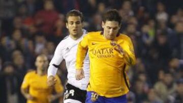 SIN FORTUNA. Pese a que tuvo opciones para marcar en Mestalla, la suerte no acompañó a Leo Messi.