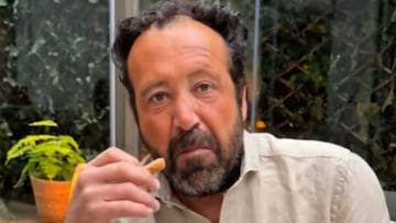 Le da a su marido un queso vegano como si fuese uno de leche y su reacci¨®n es para verla en bucle