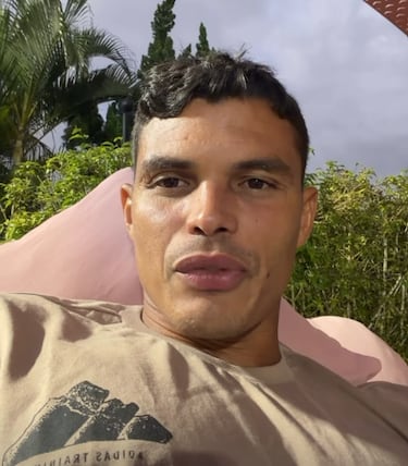 Thiago Silva da explicaciones: “Mentes maliciosas, es por mis hijos...”
