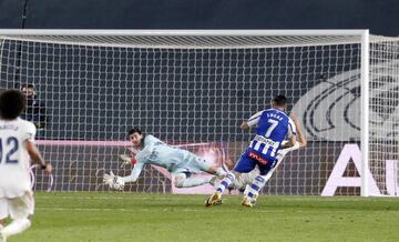 Lucas P¨¦rez y Thibaut Courtois.