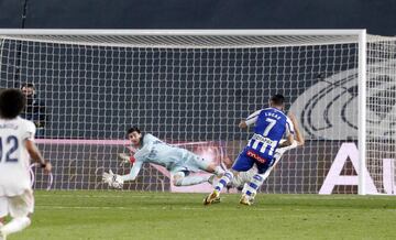 Lucas Pérez y Thibaut Courtois.