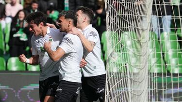 Sangalli, Arana e Iñigo Vicente, del Racing.