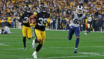 Minkah Fitzpatrick devuelve un fumble a las diagonales y el resto de la defensiva de los Steelers luce como en sus épocas de gloria para colocarse con marca ganadora.