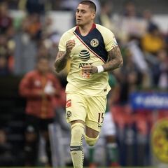 En CU venden billetes falsos para recibir a Nicolás Castillo