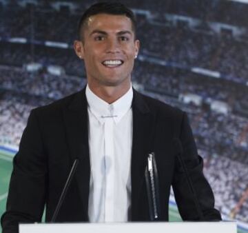 Cristiano Ronaldo será jugador blanco hasta 2021.