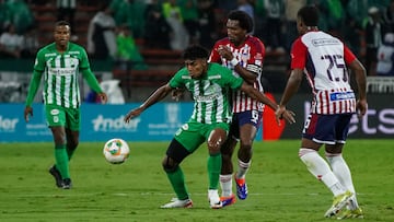 Nacional - Junior, suspendido por violencia en las tribunas del Atanasio Girardot.