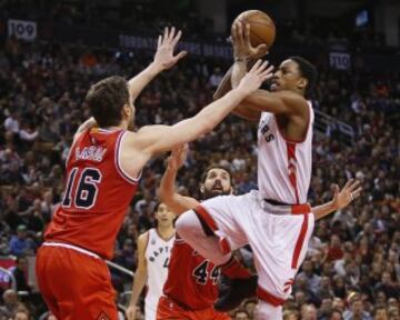 DeMar DeRozan y Pau Gasol.