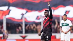 Viveros se considera el mejor delantero en Brasil: “Llegar a la Selección es un sueño”