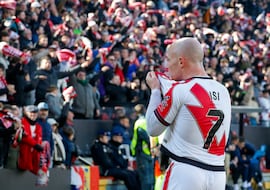 Isi anula la maldición de Muriqi