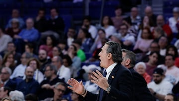 Pitos de algunos aficionados a Sergio Scariolo